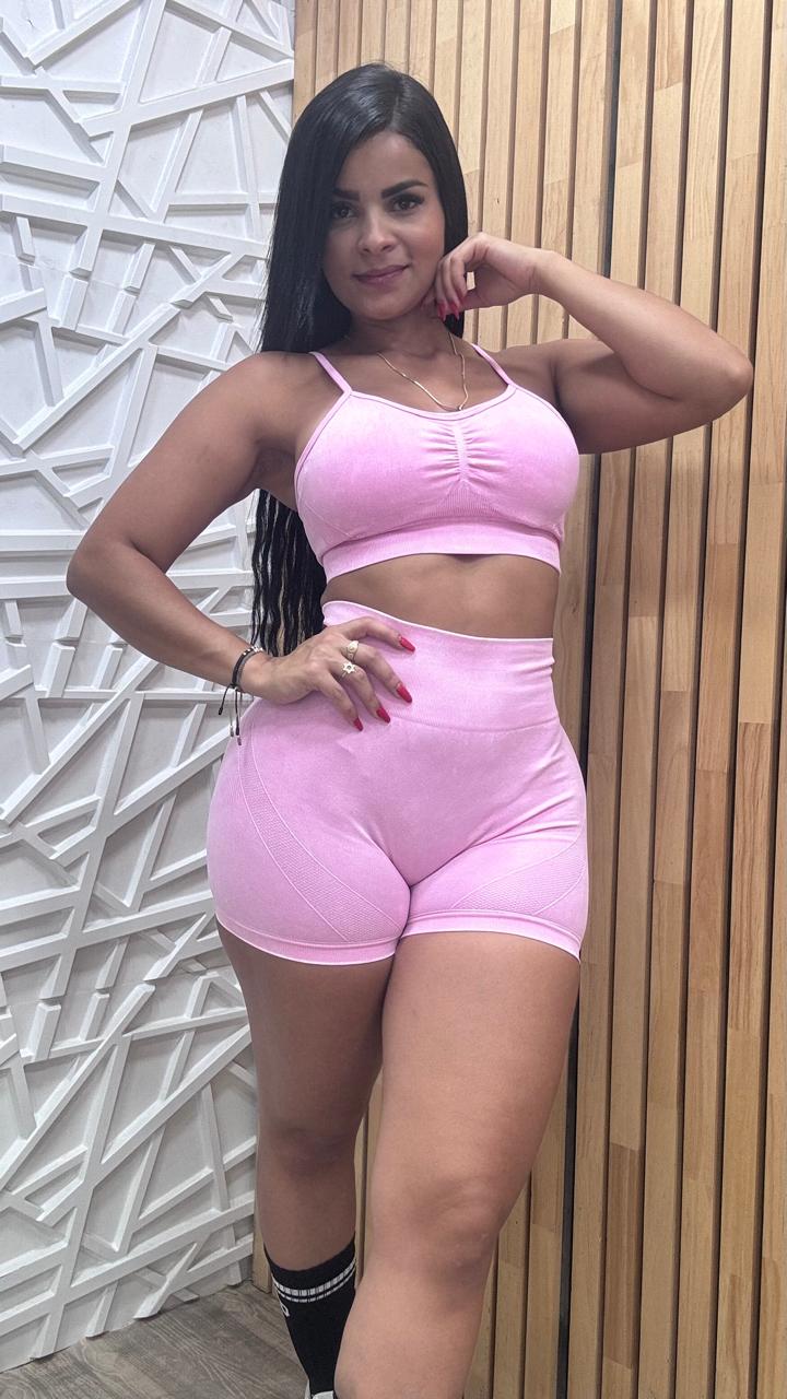 SET SHORT Y TOP CON ALMOHADILLA 6065