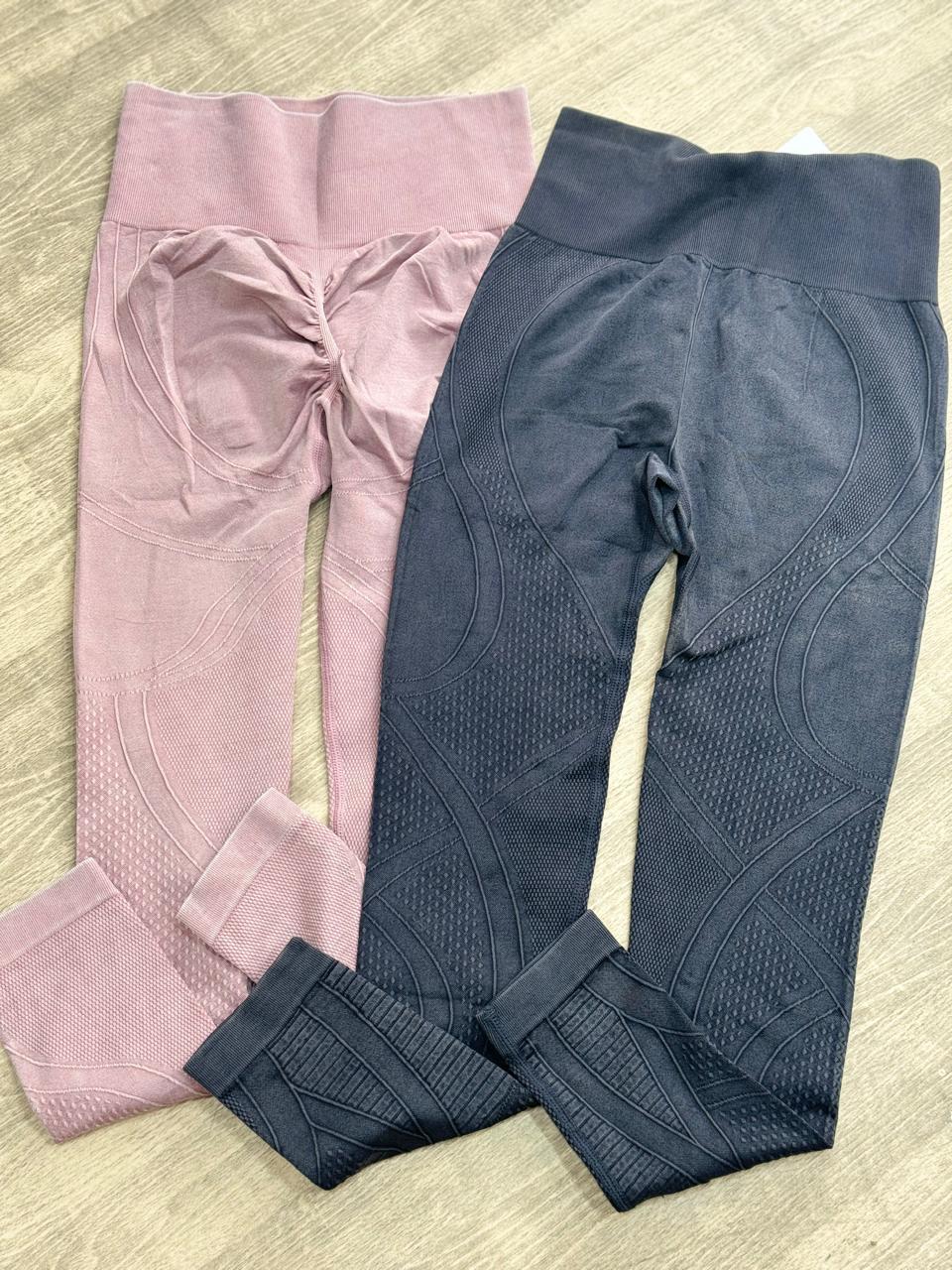 LEGGINS CON REALCE