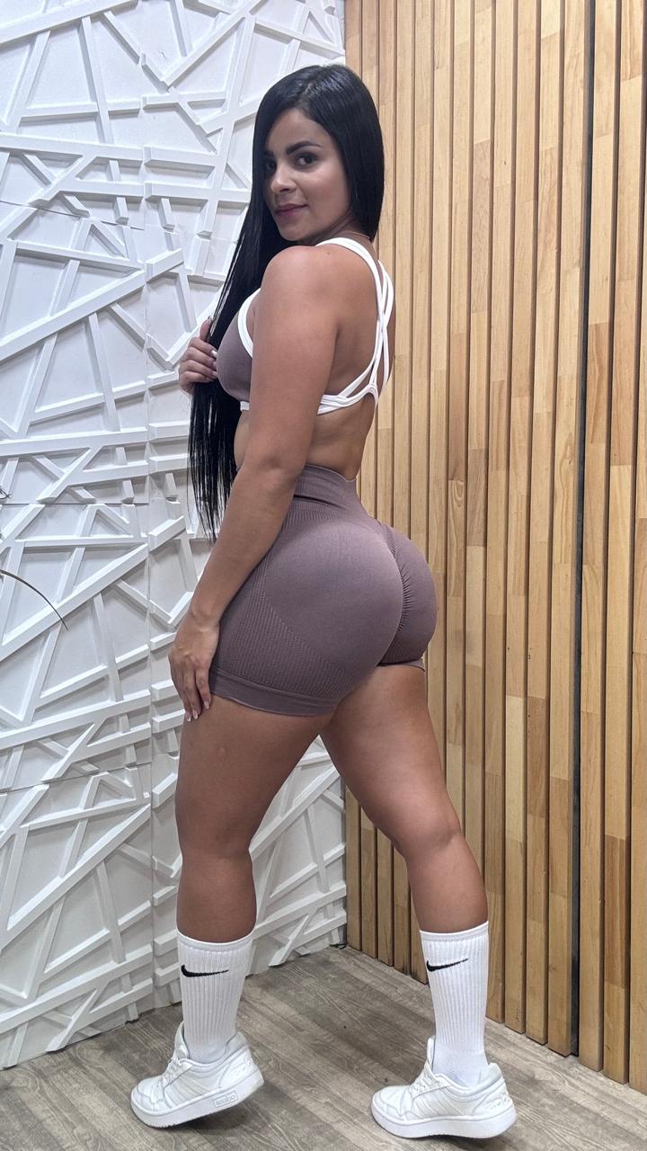 SET SHORT Y TOP CON REALCE
