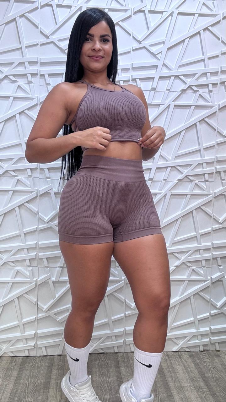 SET SHORT Y TOP CON REALCE