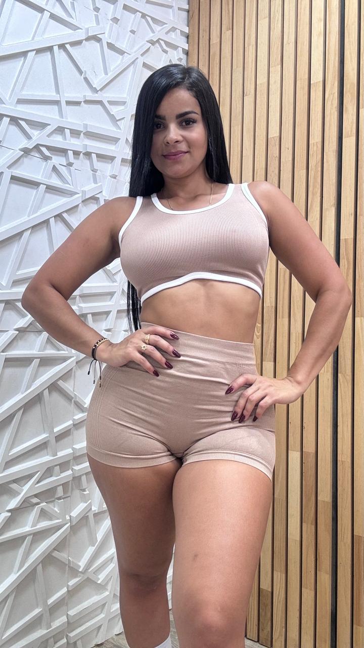 SET SHORT Y TOP CON REALCE