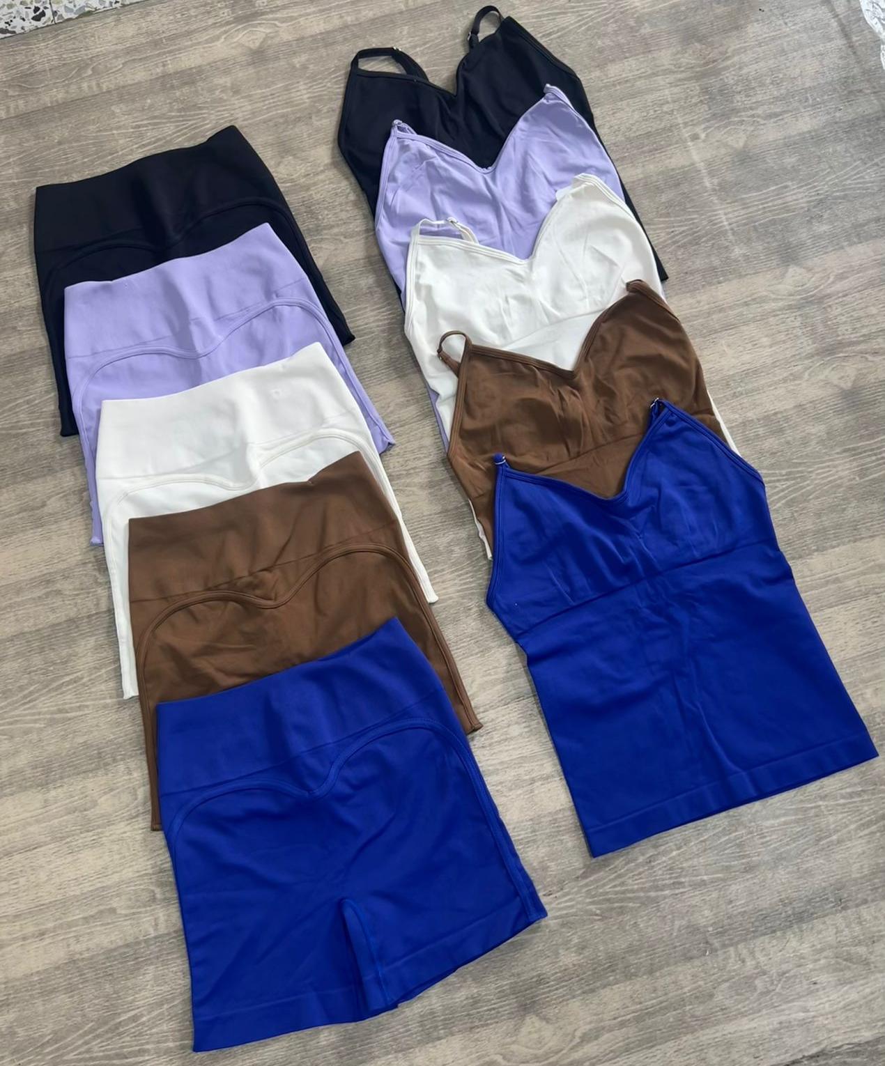 SET SHORT SIN REALCE CON SESGO Y CAMISA CON TIRAS GRADUABLES PREMIUM Ref. Camiseta 2060 - Short 3058