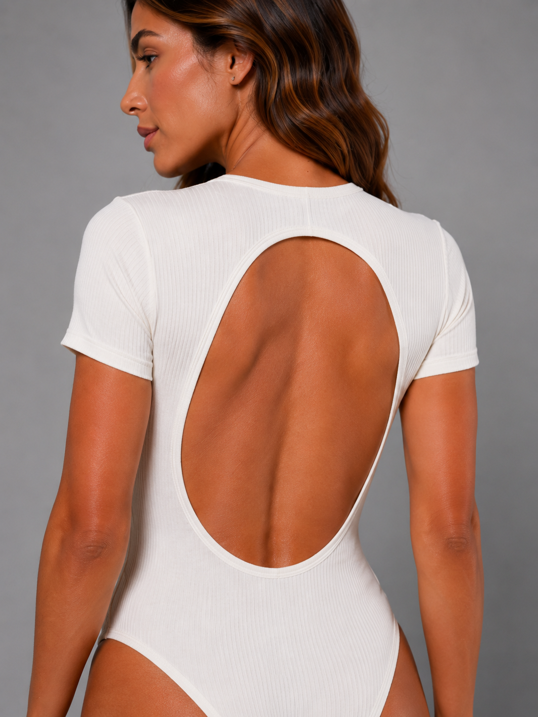 BODY MANGA CORTA CON ESCOTE ESPALDA PREMIUM Ref. 805