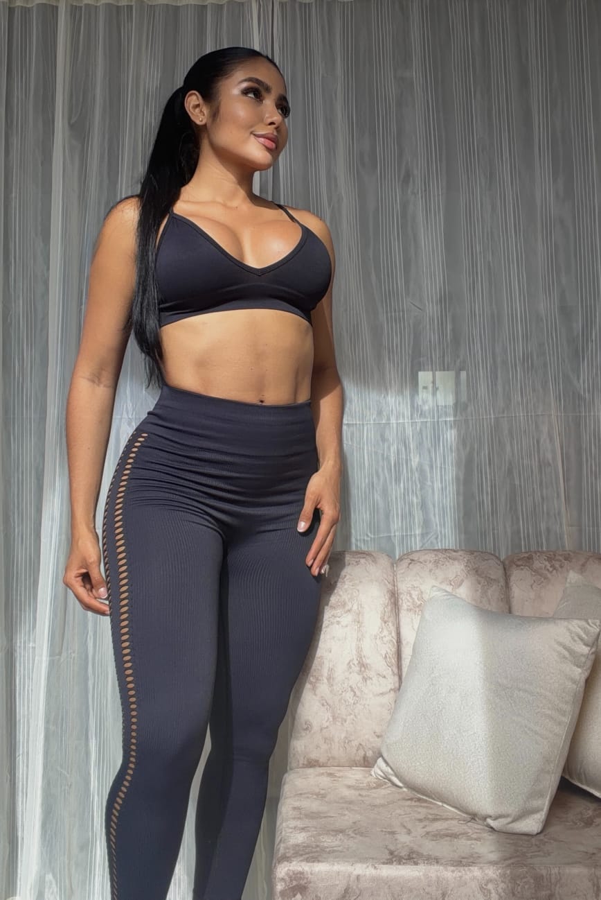 SET DE LEGGINGS DOBLE PUSH LASER Y TOP NAC
