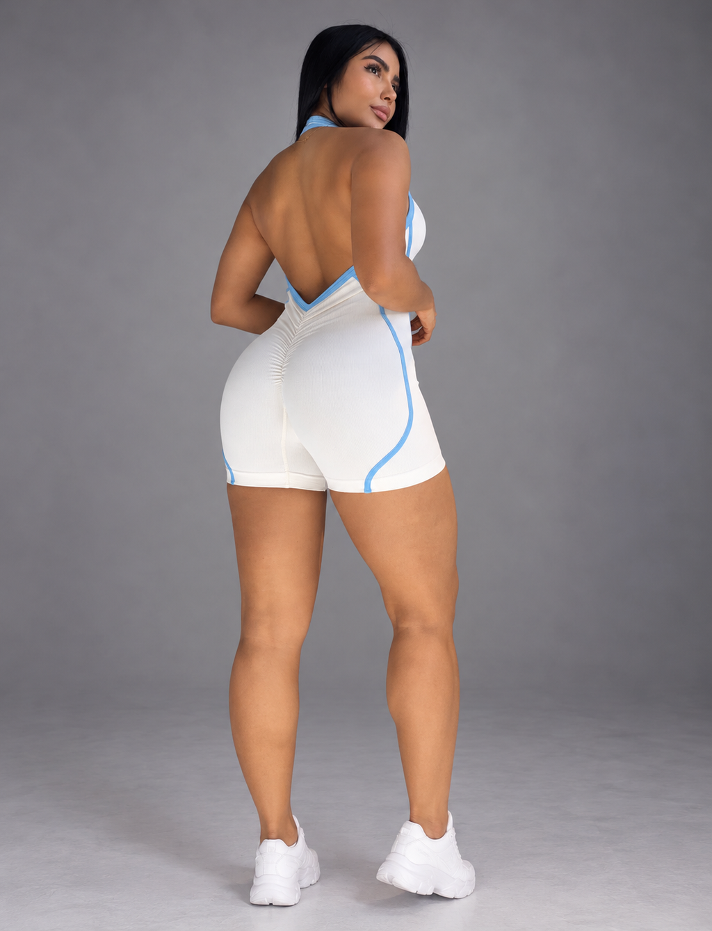 ENTERIZO DOBLE REALCE HALTER CON SESGO Ref. 6090