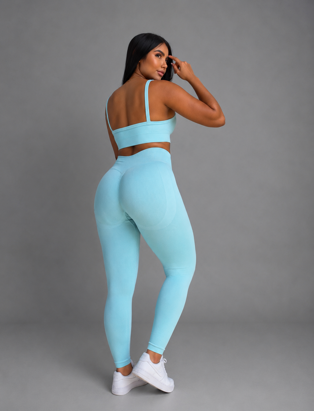 SET LEGGINS Y TOP CON PUSH PREMIUM  Ref. 1070