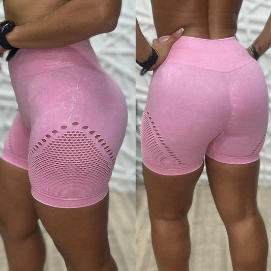 SHORT CON REALCE Y CORTE LÁSER