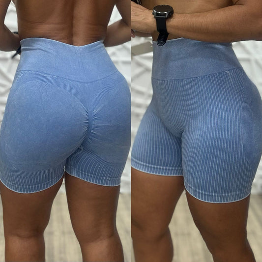 SHORT CON REALCE