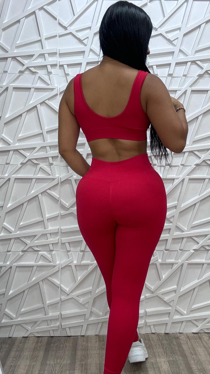 SET LEGGINS Y TOP CON REALCE PREMIUM