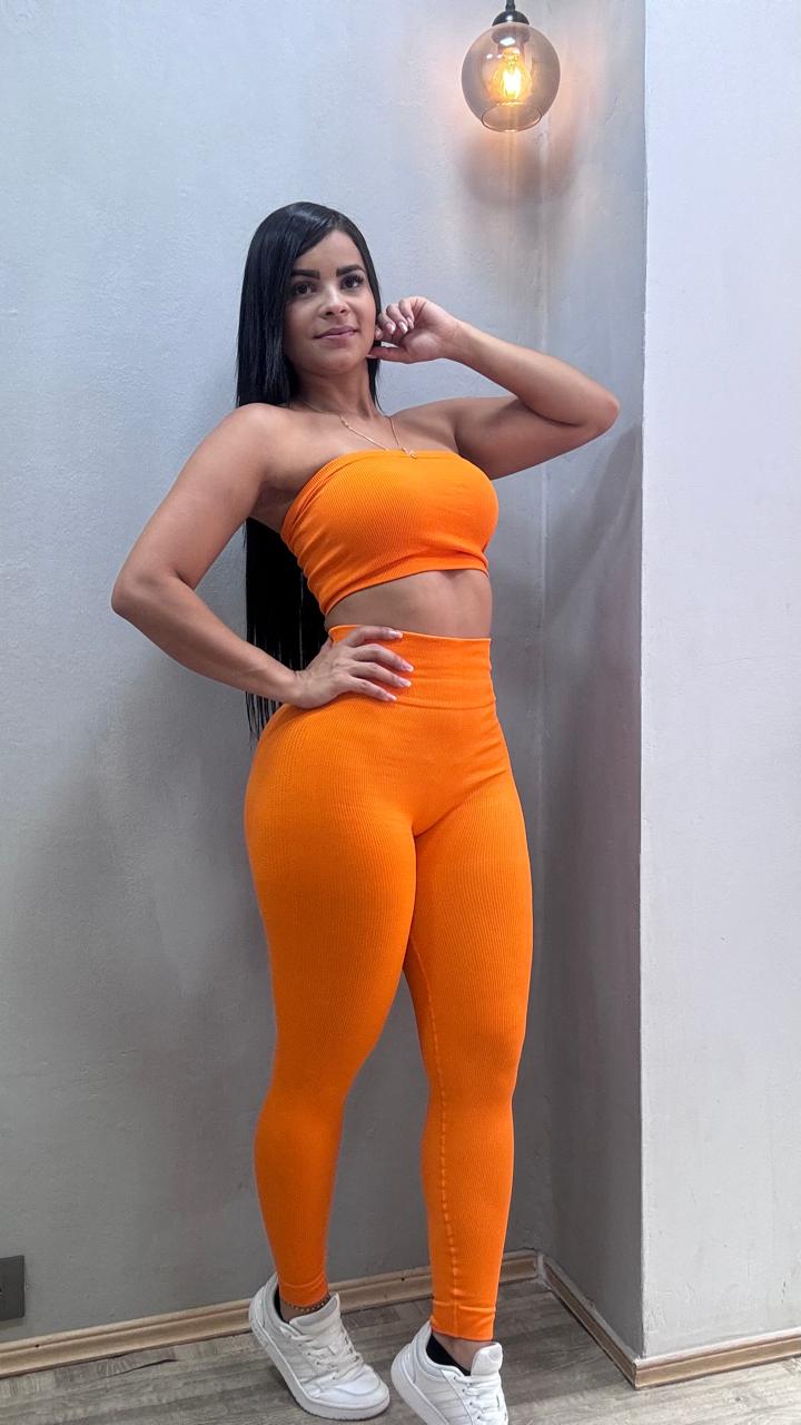 SET LEGGINS Y STRAPLE CON REALCE NAC