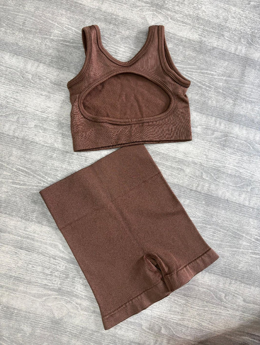 SET DE SHORT SIN REALCE Y TOP NAC