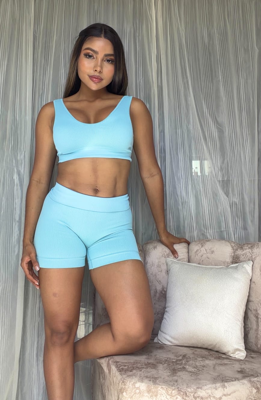 SET SHORT CON MINI REALCE Y TOP ALBANIA  Ref. 445