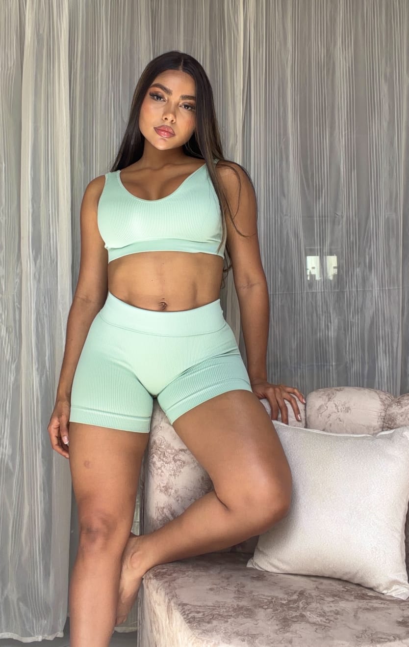 SET SHORT CON MINI REALCE Y TOP ALBANIA  Ref. 445