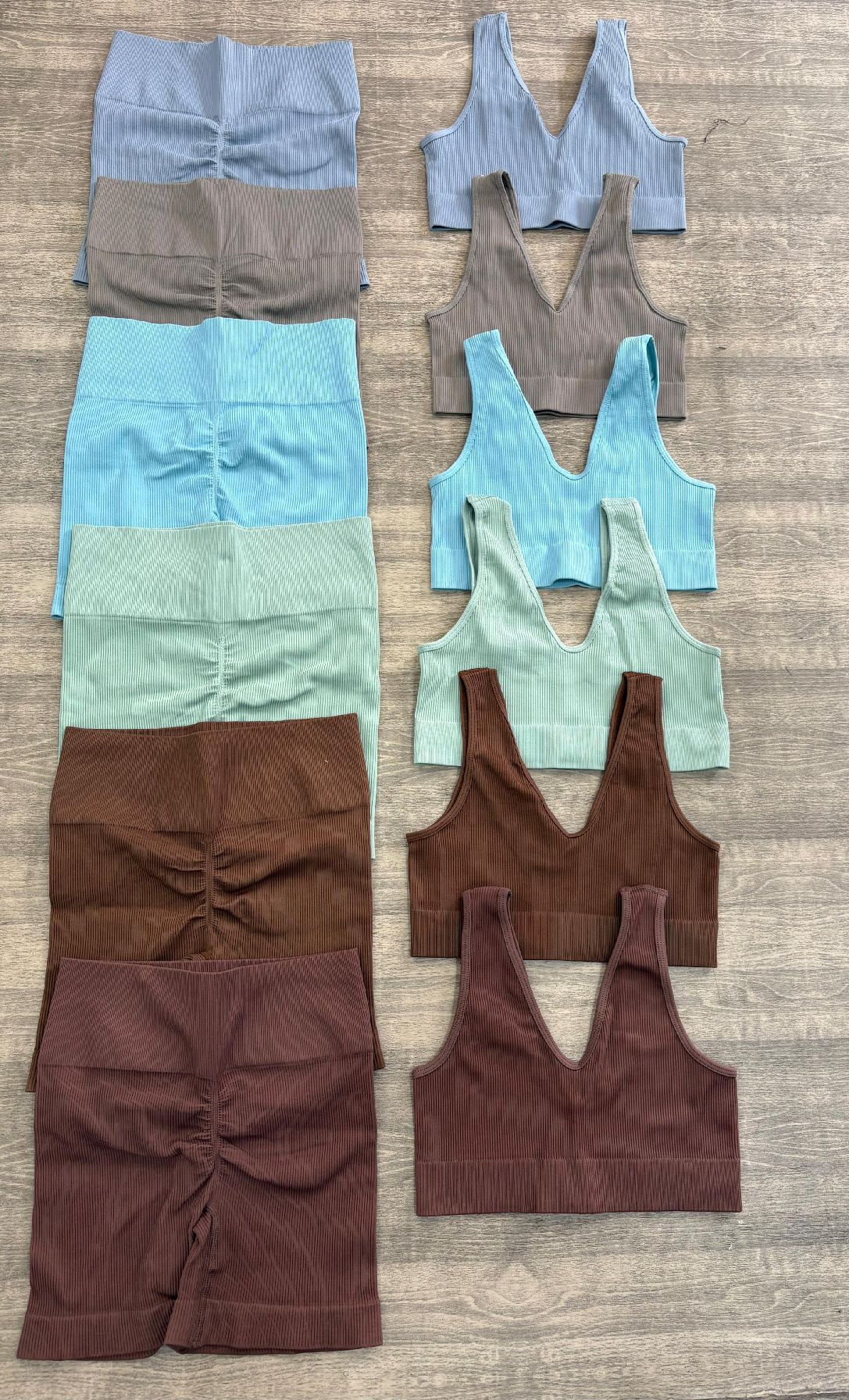 SET SHORT CON MINI REALCE Y TOP ALBANIA  Ref. 445