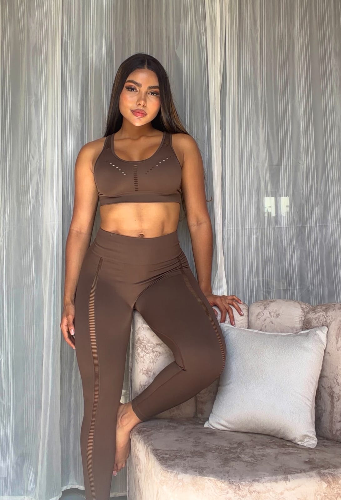 SET LEGGINS SIN REALCE Y TOP LASER  Ref. 4050