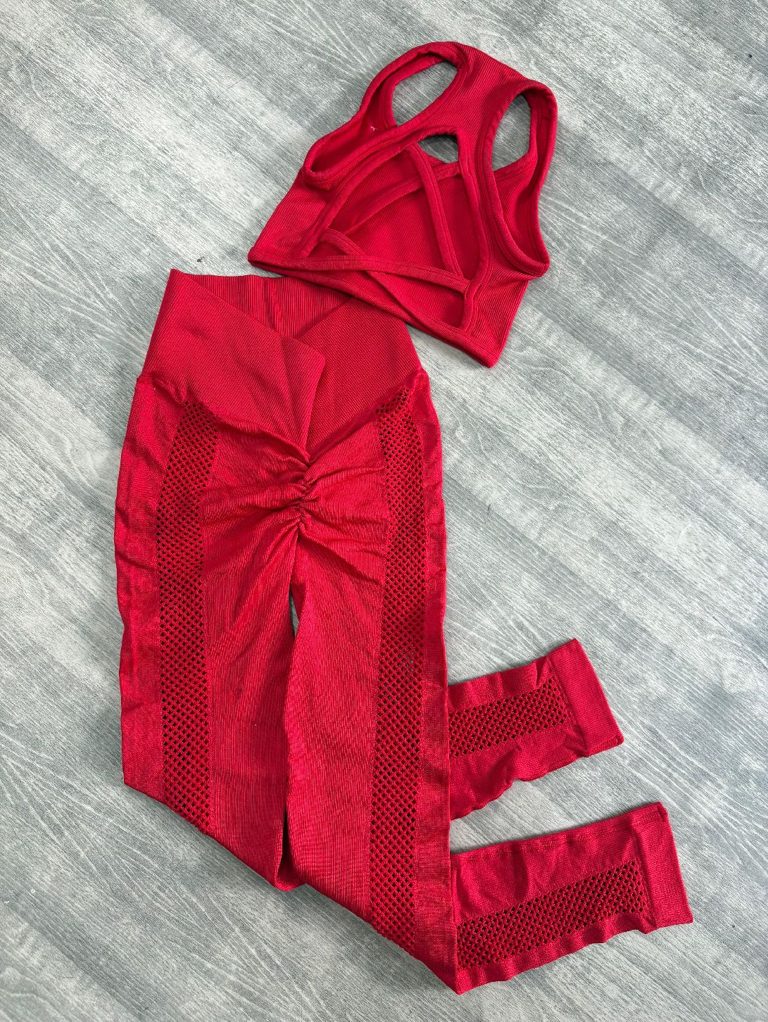 SET LEGGINS DOBLE PUSH CON BUCOS Y TOP NAC