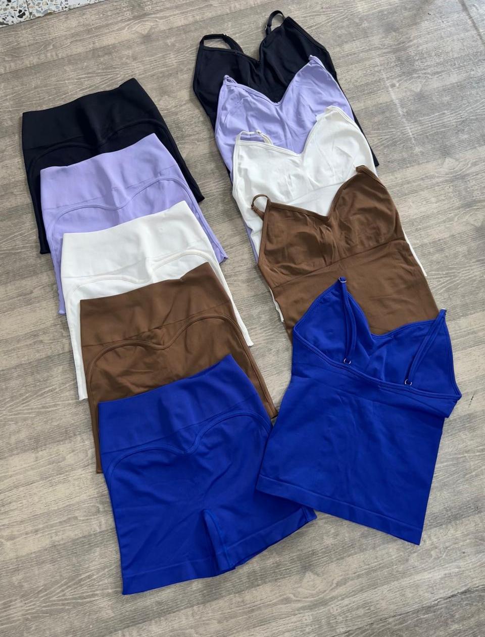 SET SHORT SIN REALCE CON SESGO Y CAMISA CON TIRAS GRADUABLES PREMIUM Ref. Camiseta 2060 - Short 3058