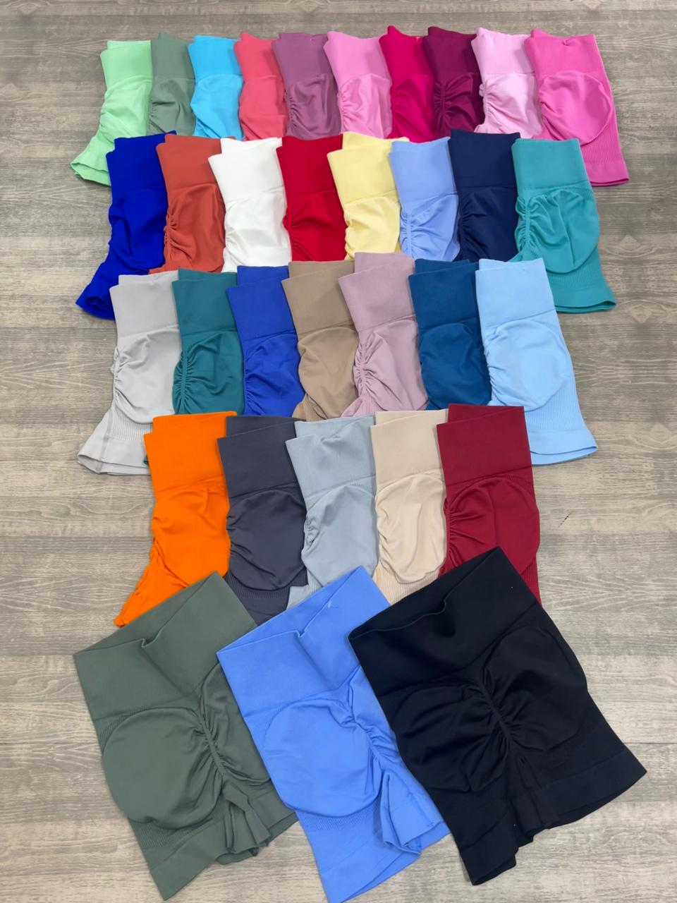 SHORT CON REALCE EN TELA RIB  Ref. 200